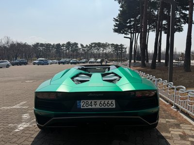 LAMBORGHINI AVENTADOR - 6