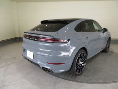 PORSCHE CAYENNE COUPE - 5
