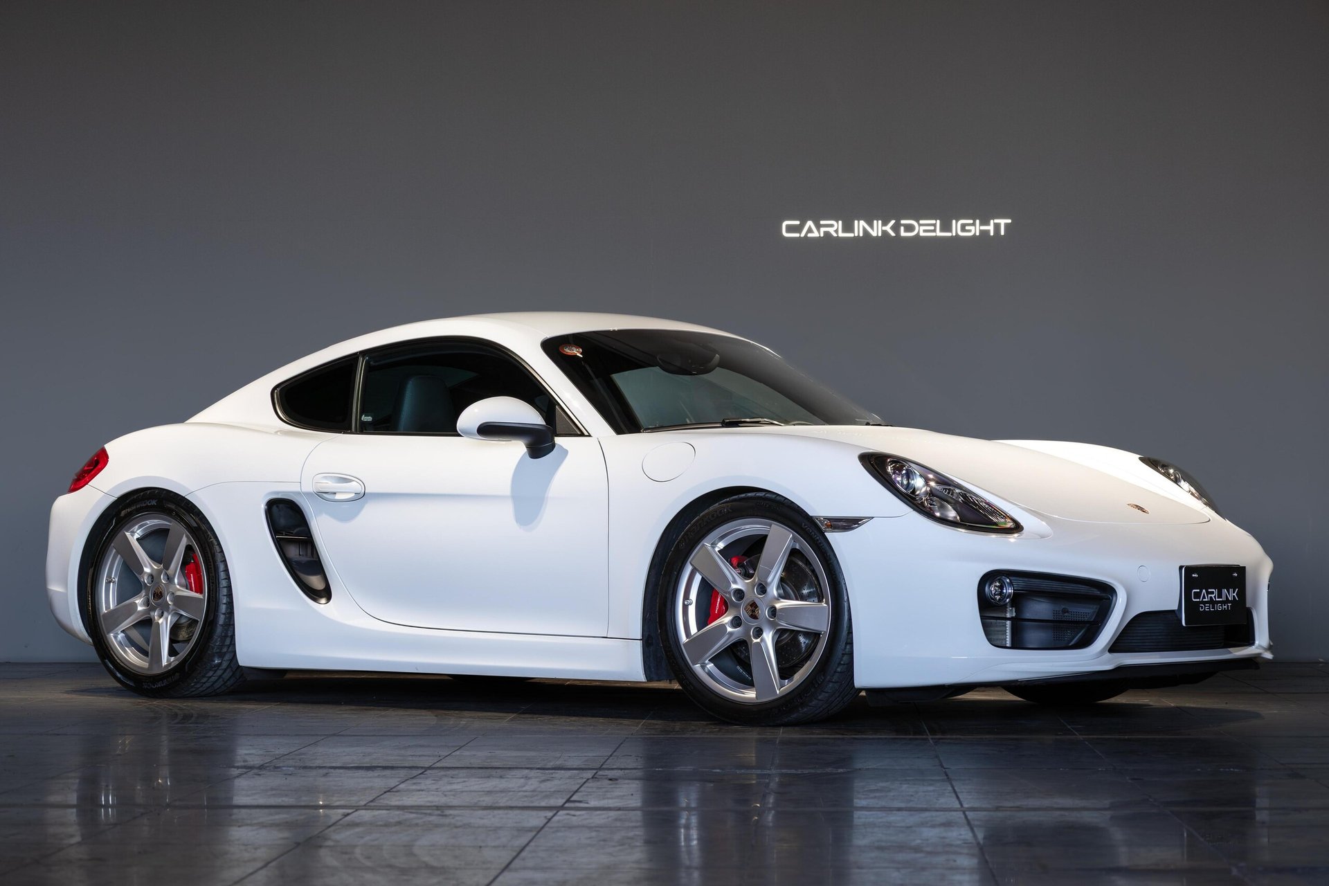 PORSCHE CAYMAN - View 1