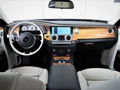ROLLS-ROYCE GHOST - 8