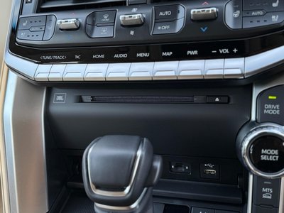 2024 Toyota LAND CRUISER 300 — миниатюра 62