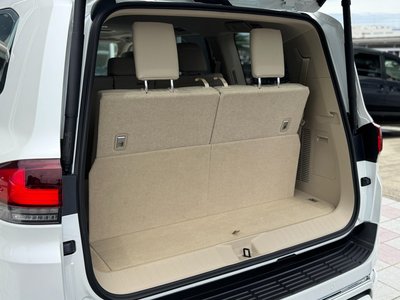 2024 Toyota LAND CRUISER 300 — миниатюра 40