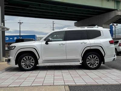 2024 Toyota LAND CRUISER 300 — миниатюра 36
