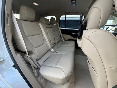 2024 Toyota LAND CRUISER 300 — миниатюра 51