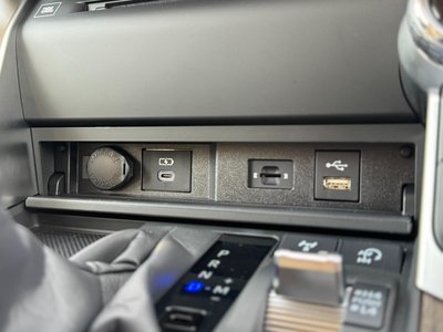 2024 Toyota LAND CRUISER 300 — миниатюра 63