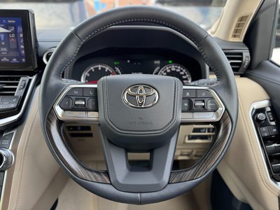 2024 Toyota LAND CRUISER 300 — миниатюра 68