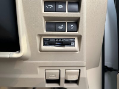2024 Toyota LAND CRUISER 300 — миниатюра 75