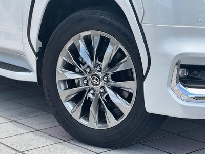 2024 Toyota LAND CRUISER 300 — миниатюра 31