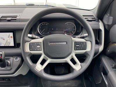 LAND ROVER DEFENDER - 9