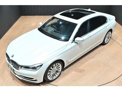 BMW 7 SERIES - 10