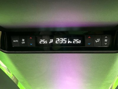 2023 Toyota ALPHARD — миниатюра 29