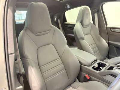 PORSCHE CAYENNE - 9