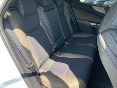 صورة مصغرة 37 لـ 2025 Lexus NX