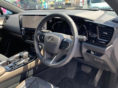 صورة مصغرة 17 لـ 2025 Lexus NX