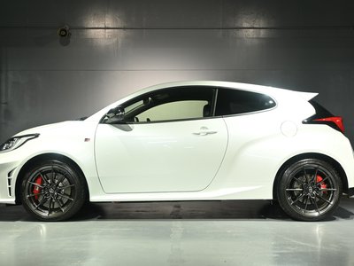 TOYOTA GR YARIS - 8