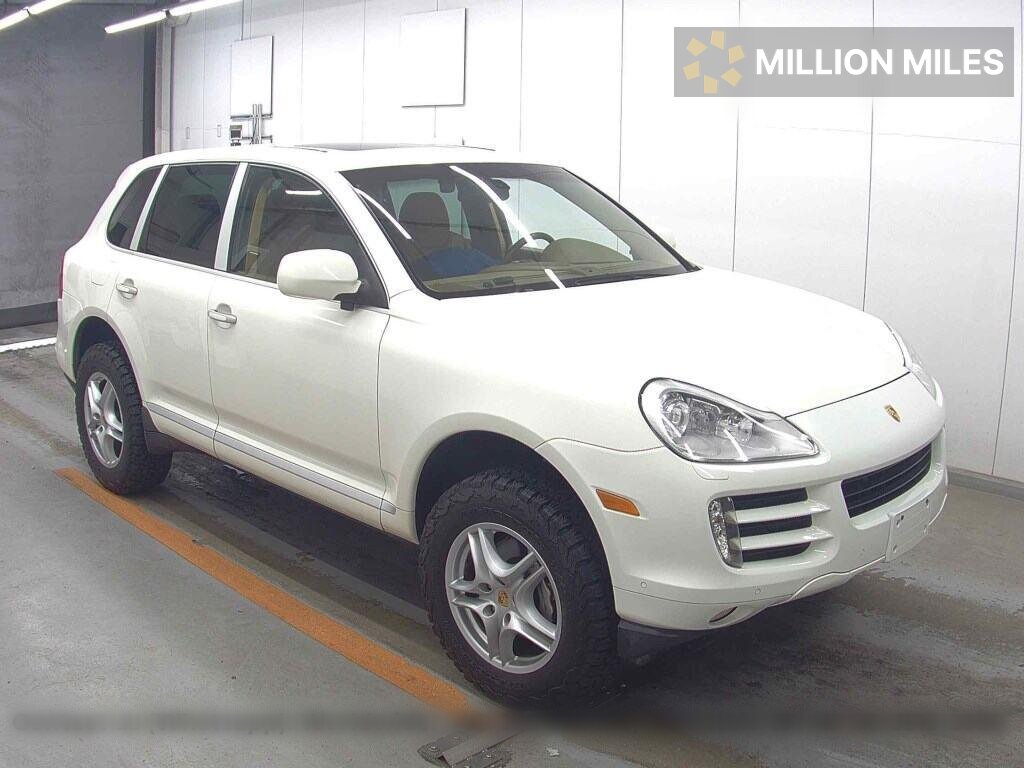 PORSCHE CAYENNE - View 1