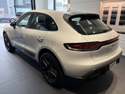 PORSCHE MACAN - 2