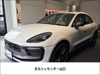 PORSCHE MACAN - 1