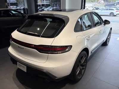PORSCHE MACAN - 3