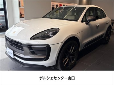 PORSCHE MACAN - 1