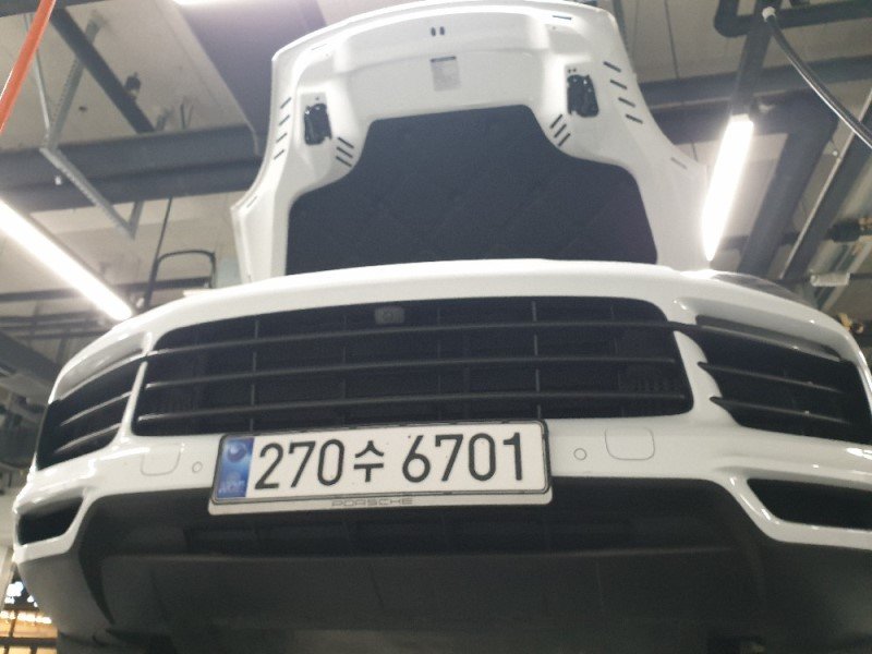 PORSCHE CAYENNE - View 1