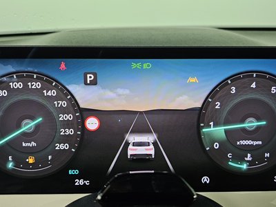 2024 Genesis GV70 photo 8