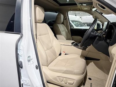 TOYOTA LAND CRUISER 300 - 7
