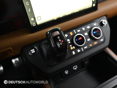 LAND ROVER DEFENDER - 9