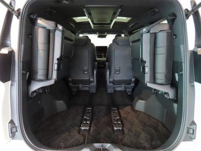 2023 Toyota ALPHARD — фото 25