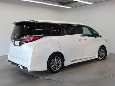 2023 Toyota ALPHARD — фото 7