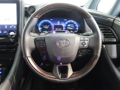 2023 Toyota ALPHARD — фото 32