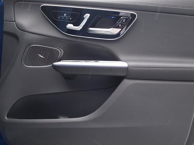 2025 Mercedes-BENZ GLC — миниатюра 13