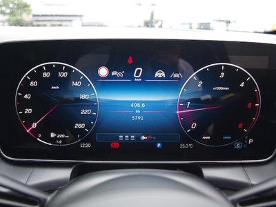 2025 Mercedes-BENZ GLC — миниатюра 22
