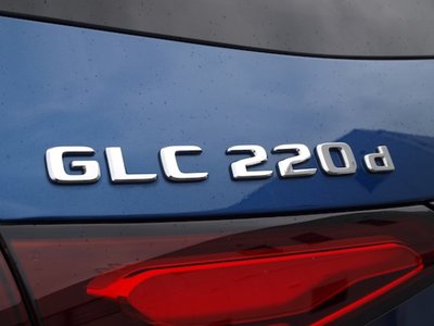 2025 Mercedes-BENZ GLC — миниатюра 36