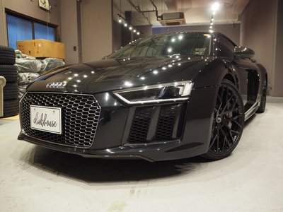AUDI R8 - 1