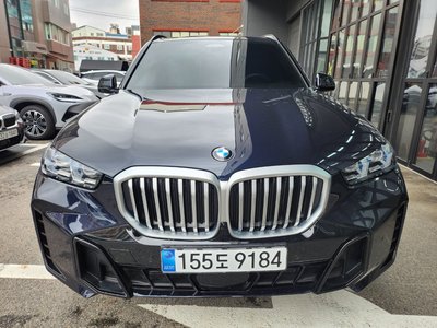 صورة 1 لـ 2025 BMW X5