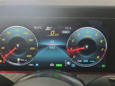 MERCEDES-BENZ E-CLASS - 8