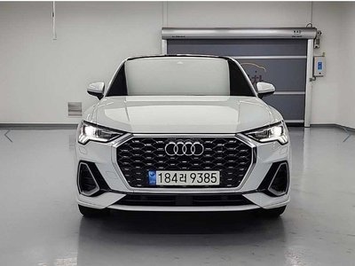 AUDI Q3 - 1