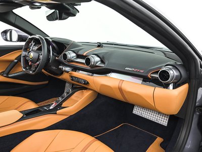 صورة مصغرة 16 لـ 2023 Ferrari 812 GTS