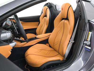 صورة مصغرة 17 لـ 2023 Ferrari 812 GTS