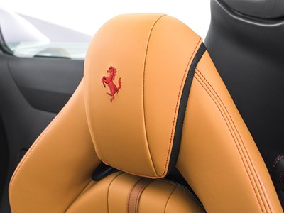 صورة مصغرة 19 لـ 2023 Ferrari 812 GTS