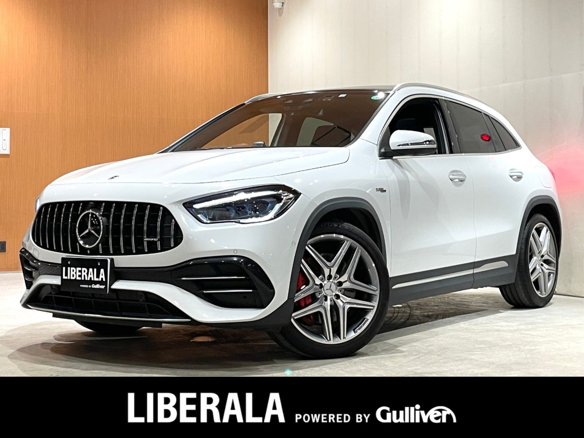MERCEDES-BENZ GLA AMG - View 1