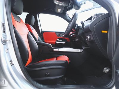 2024 Mercedes-BENZ GLB thumbnail 24