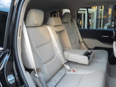 2025 Toyota LAND CRUISER 300 — миниатюра 22