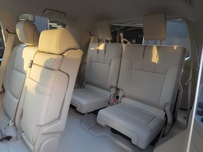 2025 Toyota LAND CRUISER 300 — миниатюра 23
