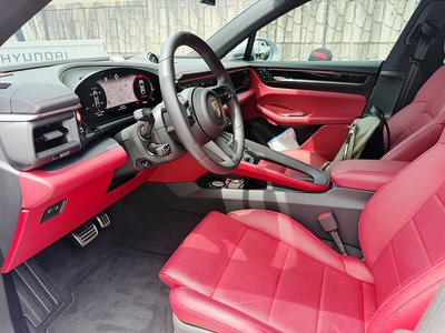 2025 Porsche MACAN 照片 10