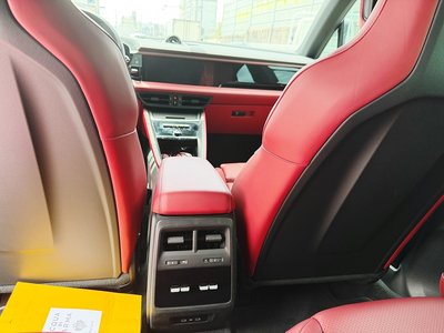 صورة مصغرة 18 لـ 2025 Porsche MACAN