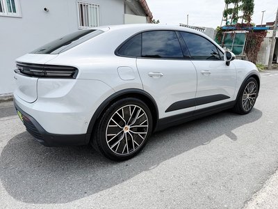 2025 Porsche MACAN 照片 3