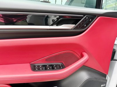 صورة مصغرة 17 لـ 2025 Porsche MACAN