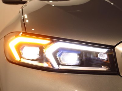 BMW 3 SERIES - 10